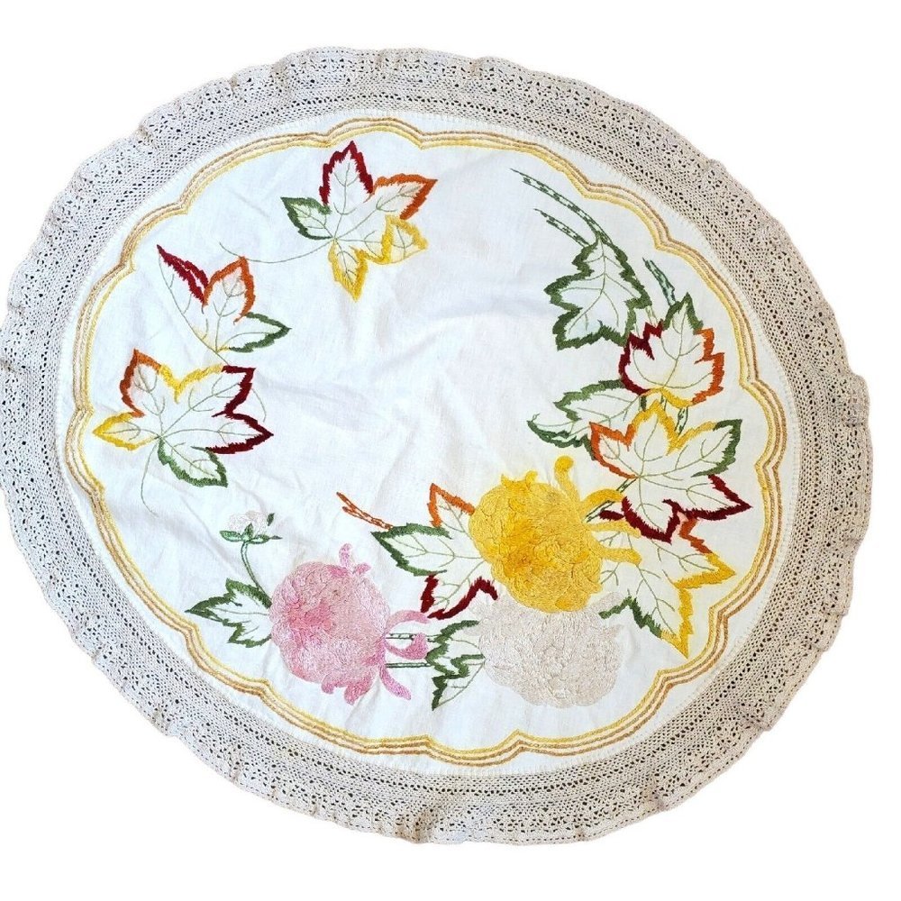 Vintage 26 Inch Round‎ Linen Doily Table Embroidered Flowers Leaves Fall Autumn